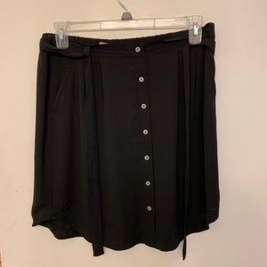 LOFT BLACK SKIRT